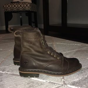 Excellent condition. Worn 2-3 times